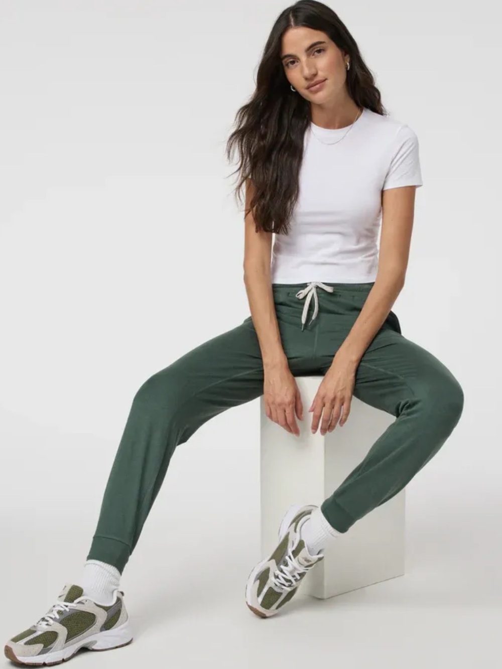 Vuori Performance Jogger Pants - Marsh Heather